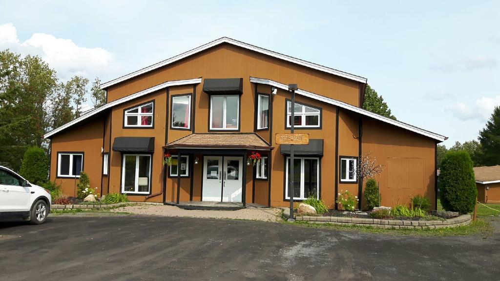 Chalets Du Lac Matapedia Val-Brillant Bagian luar foto