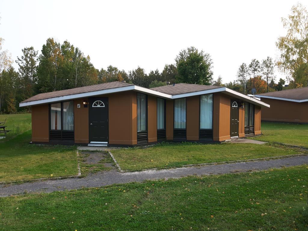 Chalets Du Lac Matapedia Val-Brillant Bagian luar foto